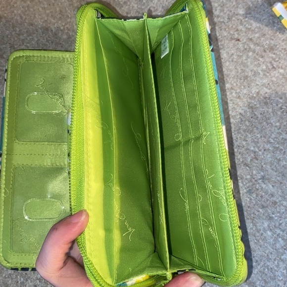 LOW START Vera Bradley double sided wallet - Picture 4 of 5